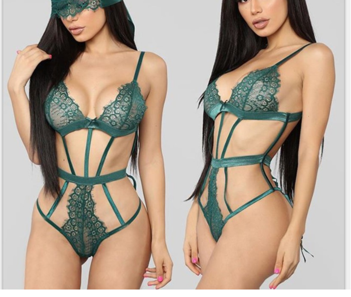 2Pcs Lace Lingerie Set w/Lace Eye Mask